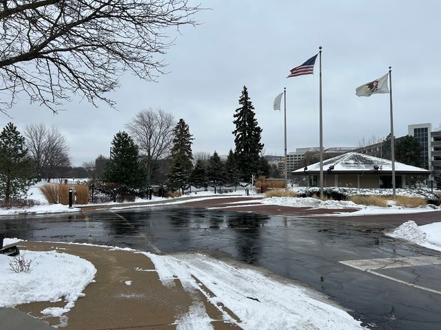 1 Oak Brook Club Drive A105, Oak Brook, IL 60523