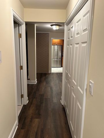 1 Oak Brook Club Drive A105, Oak Brook, IL 60523