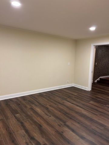 1 Oak Brook Club Drive A105, Oak Brook, IL 60523