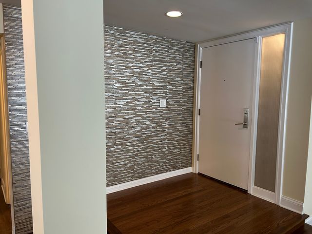 1 Oak Brook Club Drive A105, Oak Brook, IL 60523