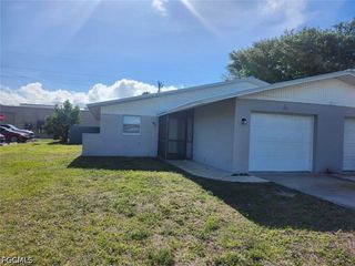 1901 SE 15th PL A, Cape Coral, FL 33990