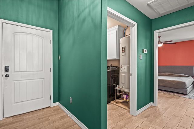 105 Atkinson Dr, Orange Grove, TX 78372