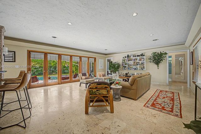 7331 SW 117th Ter, Pinecrest, FL 33156
