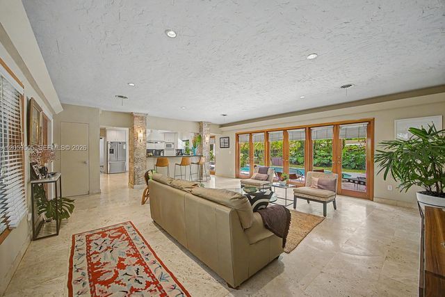 7331 SW 117th Ter, Pinecrest, FL 33156