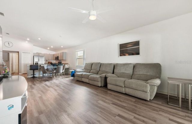 979 PEARLY RIDGE LANE, Lakeland, FL 33809