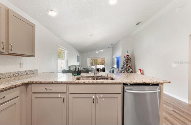 979 PEARLY RIDGE LANE, Lakeland, FL 33809