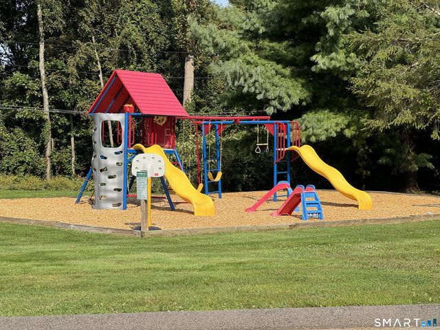 67 Balance Rock Road APT 7, Seymour, CT 06483