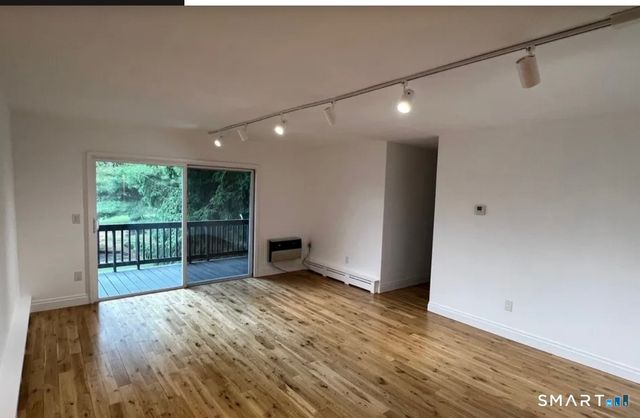 67 Balance Rock Road APT 7, Seymour, CT 06483