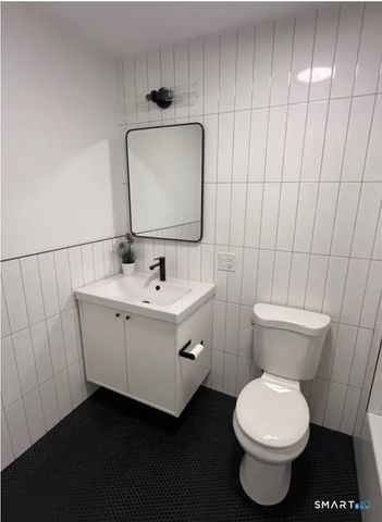 67 Balance Rock Road APT 7, Seymour, CT 06483