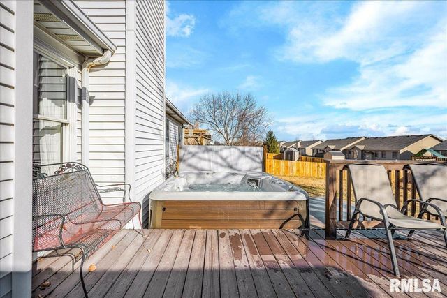 1930 COBBLESTONE Avenue, Washington, IL 61571