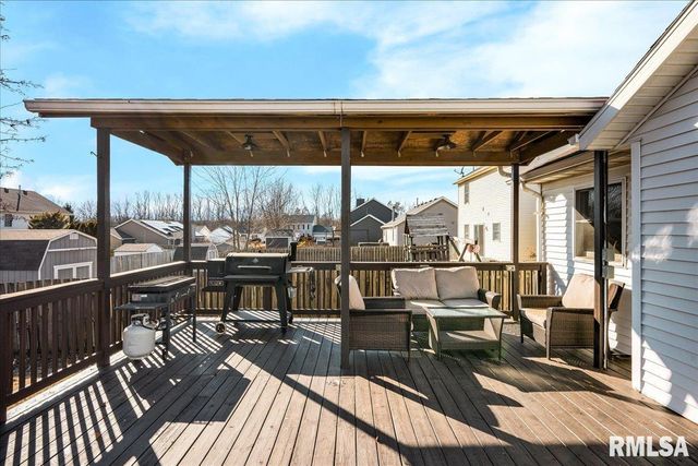 1930 COBBLESTONE Avenue, Washington, IL 61571