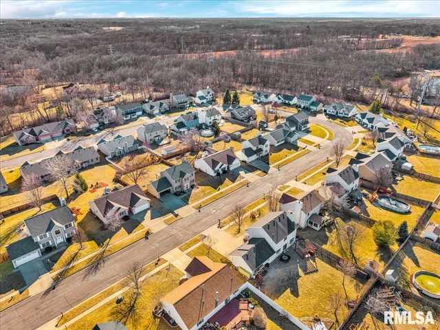 1930 COBBLESTONE Avenue, Washington, IL 61571