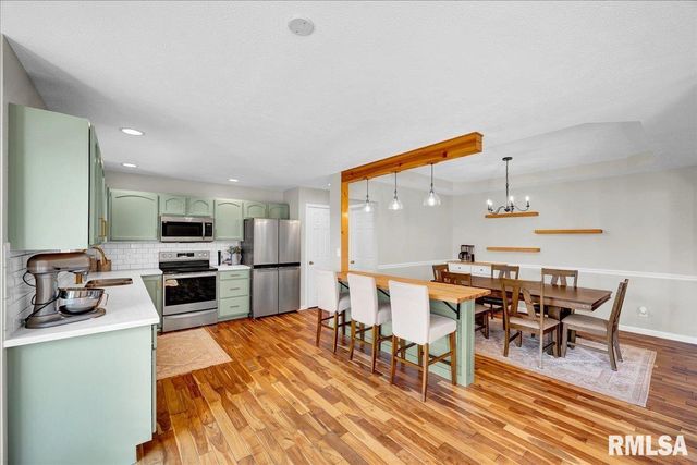 1930 COBBLESTONE Avenue, Washington, IL 61571