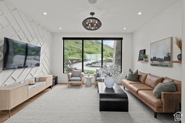 630 N LOAFER CANYON RD, Elk Ridge, UT 84651