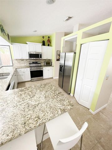 357 NE Gulfstream Ave -, Port St. Lucie, FL 34983