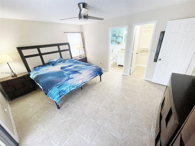 357 NE Gulfstream Ave -, Port St. Lucie, FL 34983