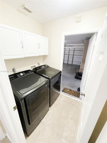 357 NE Gulfstream Ave -, Port St. Lucie, FL 34983