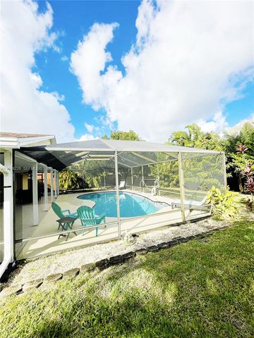 357 NE Gulfstream Ave -, Port St. Lucie, FL 34983