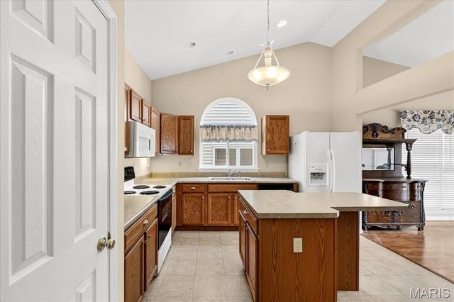 2514 Newpoint Drive, Wildwood, MO 63011