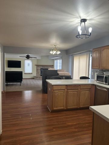 1304 W Garfield AVENUE, Milwaukee, WI 53205