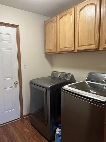 1304 W Garfield AVENUE, Milwaukee, WI 53205