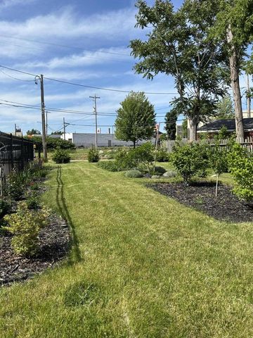 1304 W Garfield AVENUE, Milwaukee, WI 53205