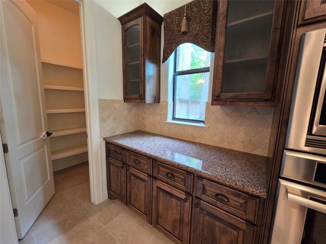 8803 Van Allen Drive, The Woodlands, TX 77381