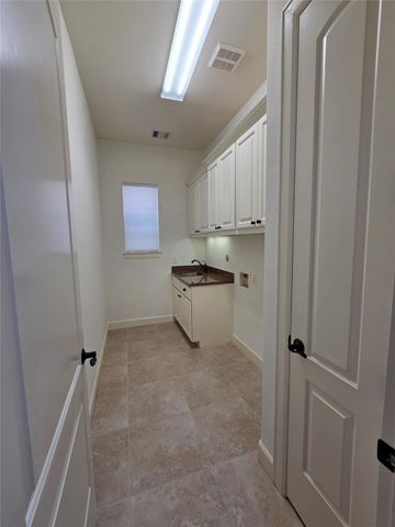 8803 Van Allen Drive, The Woodlands, TX 77381