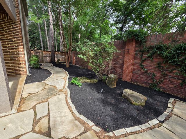 8803 Van Allen Drive, The Woodlands, TX 77381