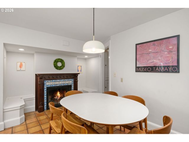 1708 Sw HAWTHORNE Ter, Portland, OR 97201