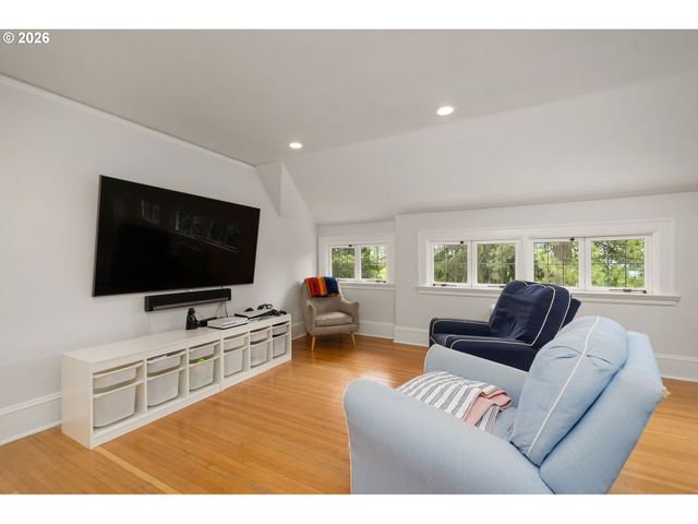 1708 Sw HAWTHORNE Ter, Portland, OR 97201