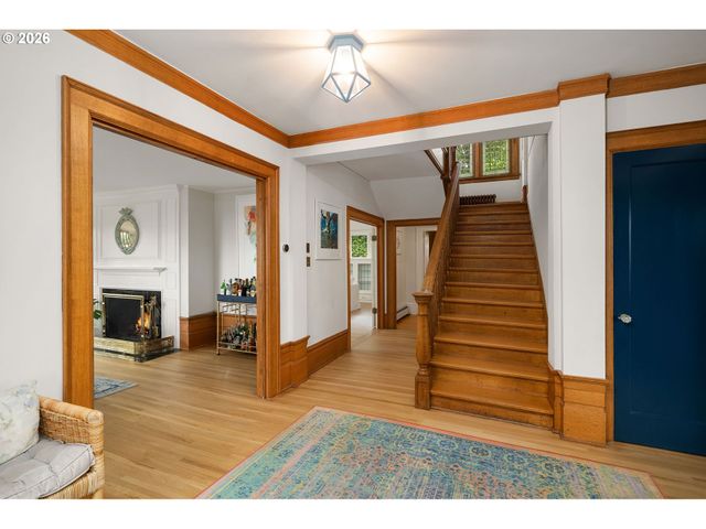 1708 Sw HAWTHORNE Ter, Portland, OR 97201