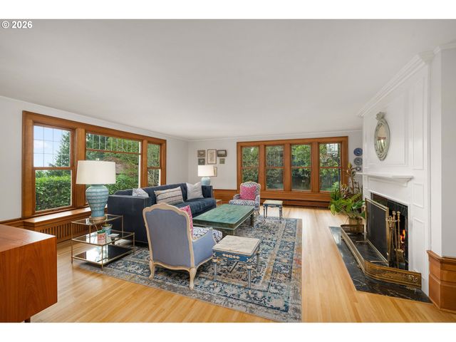 1708 Sw HAWTHORNE Ter, Portland, OR 97201