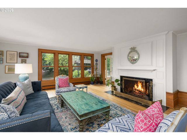 1708 Sw HAWTHORNE Ter, Portland, OR 97201