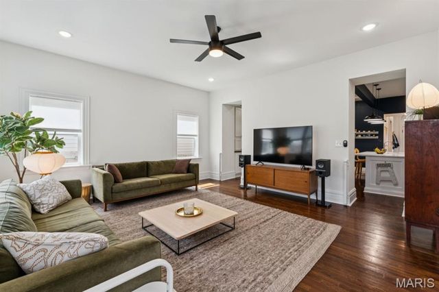 3329 Vista Avenue, St Louis, MO 63104