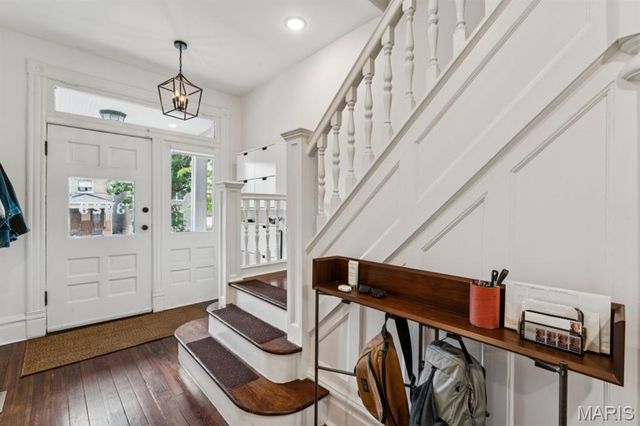 3329 Vista Avenue, St Louis, MO 63104