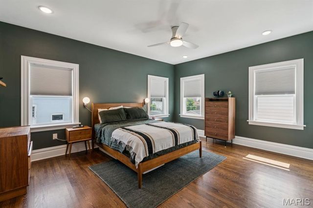 3329 Vista Avenue, St Louis, MO 63104