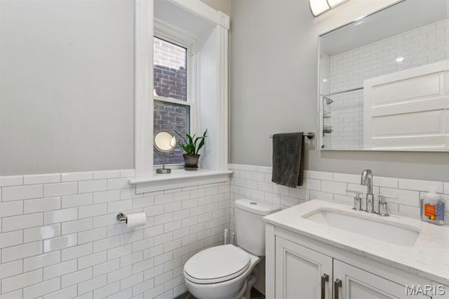 3329 Vista Avenue, St Louis, MO 63104