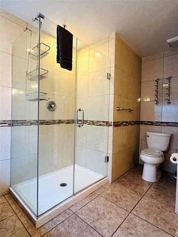 1049 LAKE BERKLEY DRIVE, Kissimmee, FL 34746