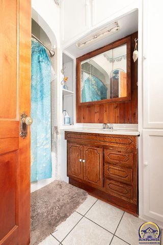 216 SW Fillmore ST, Topeka, KS 66606