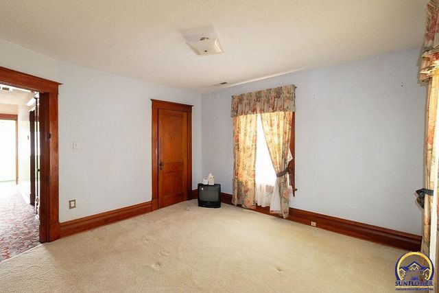 216 SW Fillmore ST, Topeka, KS 66606