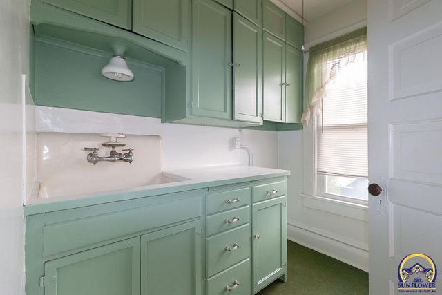 216 SW Fillmore ST, Topeka, KS 66606