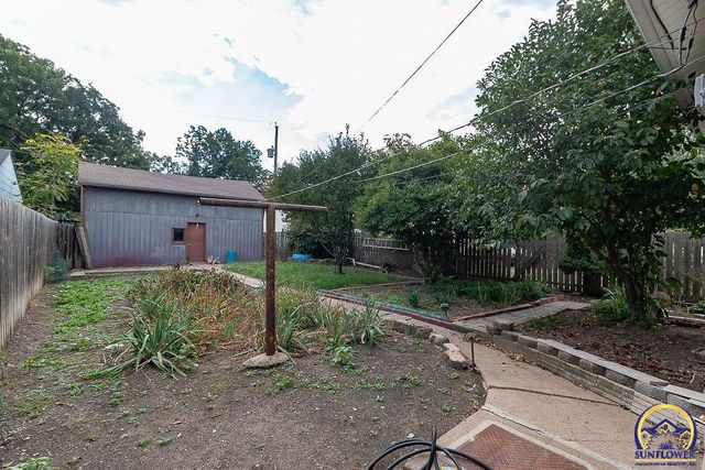 216 SW Fillmore ST, Topeka, KS 66606