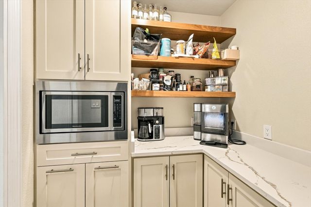 404 Alexandria Circle, Southlake, TX 76092