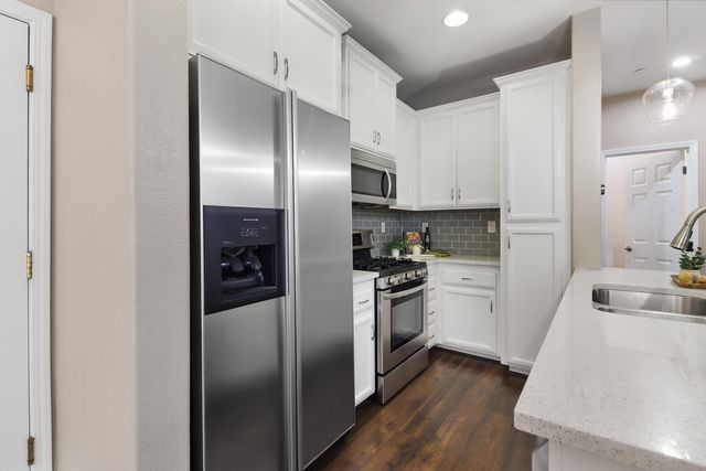 641 Navigator Dr, Lincoln, CA 95648