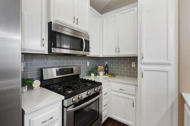 641 Navigator Dr, Lincoln, CA 95648