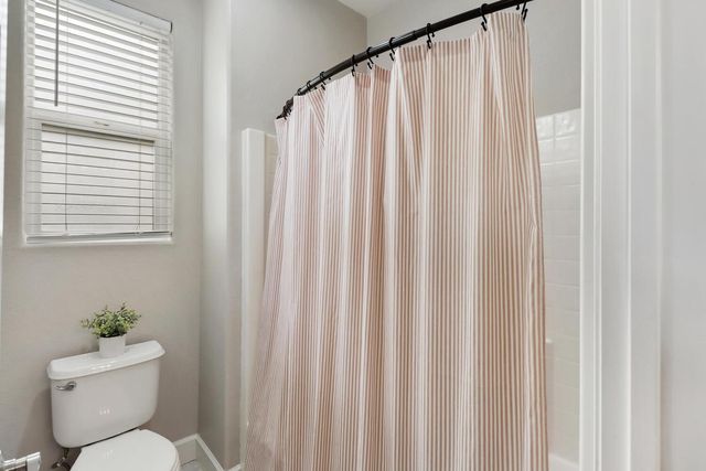 641 Navigator Dr, Lincoln, CA 95648