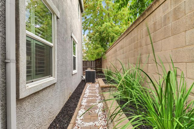 641 Navigator Dr, Lincoln, CA 95648