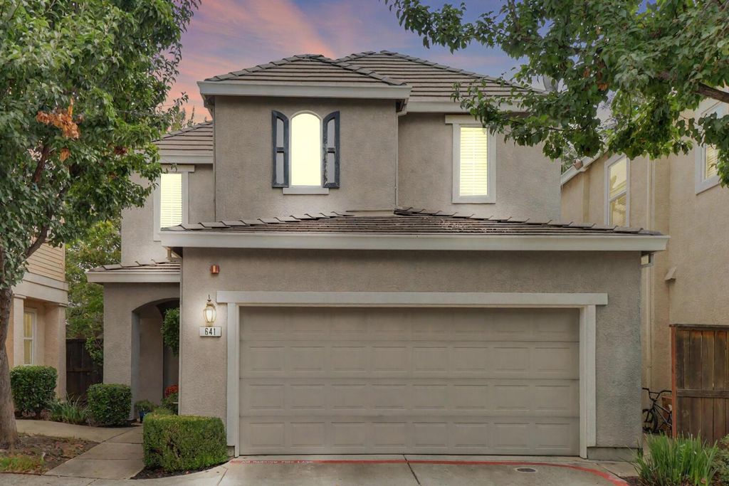 641 Navigator Dr, Lincoln, CA 95648