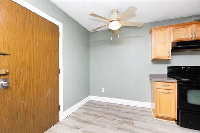 3 Chapel Hill Drive 10, Plymouth, MA 02360